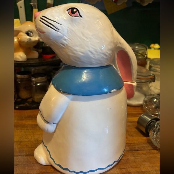 🤫 Be vwary, vwary quiet…. MCM WABBIT COOKIE JAR - Picture 3 of 9